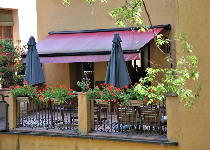 Hotel-Hostal Sport Falset
