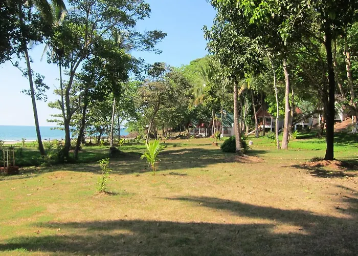 Cameron Island Resort