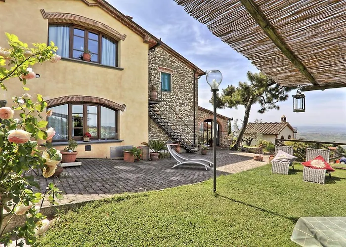 La Porta Di Mignana Aparthotel Vinci