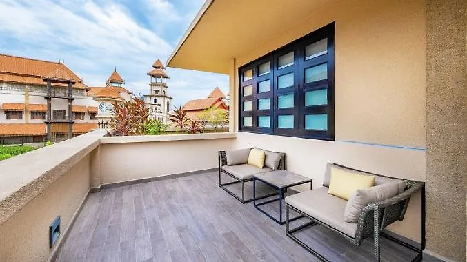 Doubletree By Hilton Lakeside